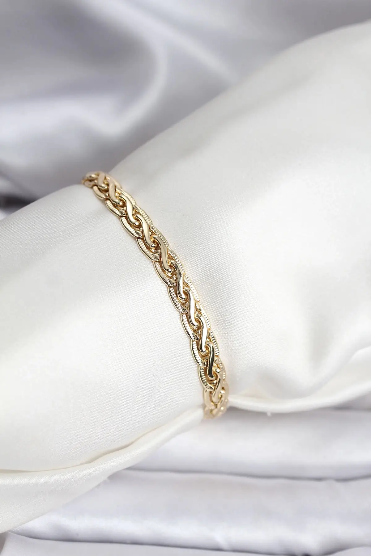 14K Gold Renk Kaplama Lazer Zincir Model CM Kadın Bileklik