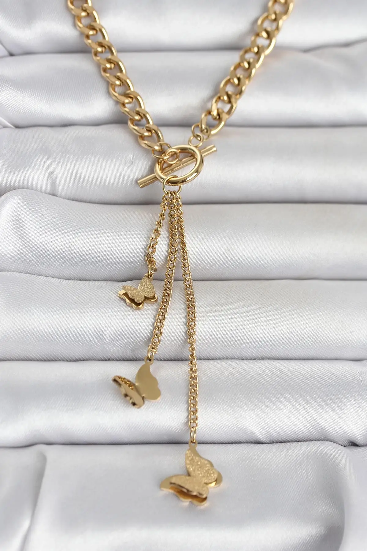 316L Çelik Gold Renk Kelebek Sallantılı Kadın Kolye