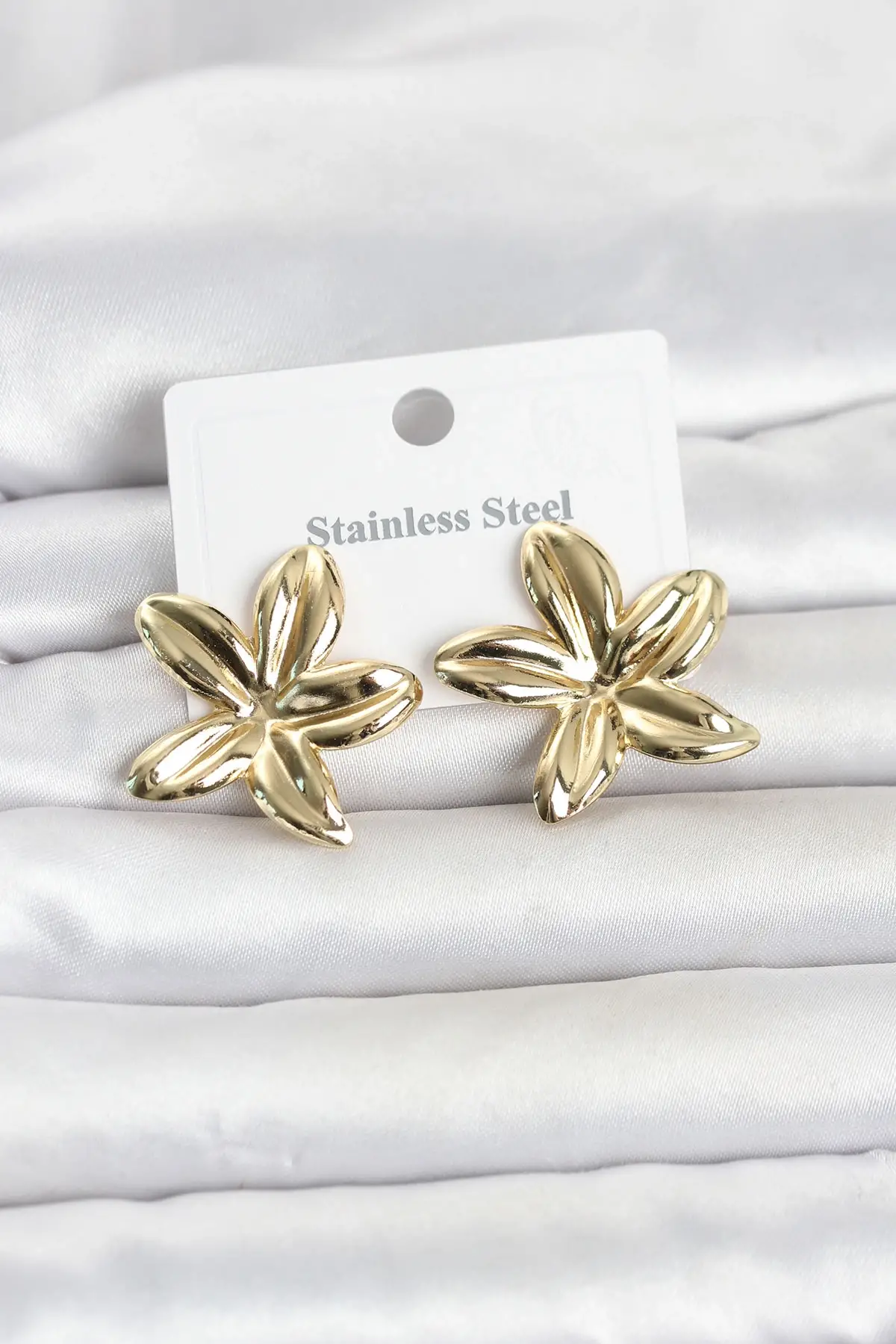 316L Çelik Gold Renk Lotus Çiçeği Model Kadın Küpe
