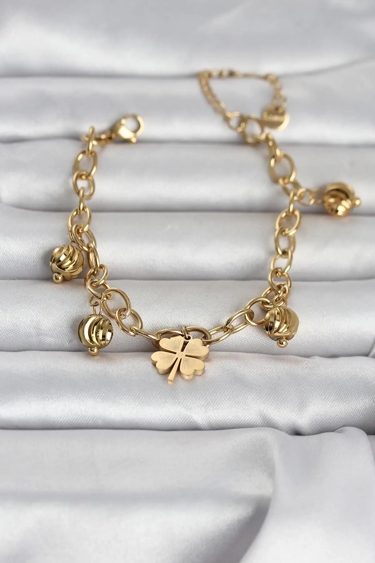 316L Çelik Gold Renk Yonca ve Dorikalı Kadın Bileklik