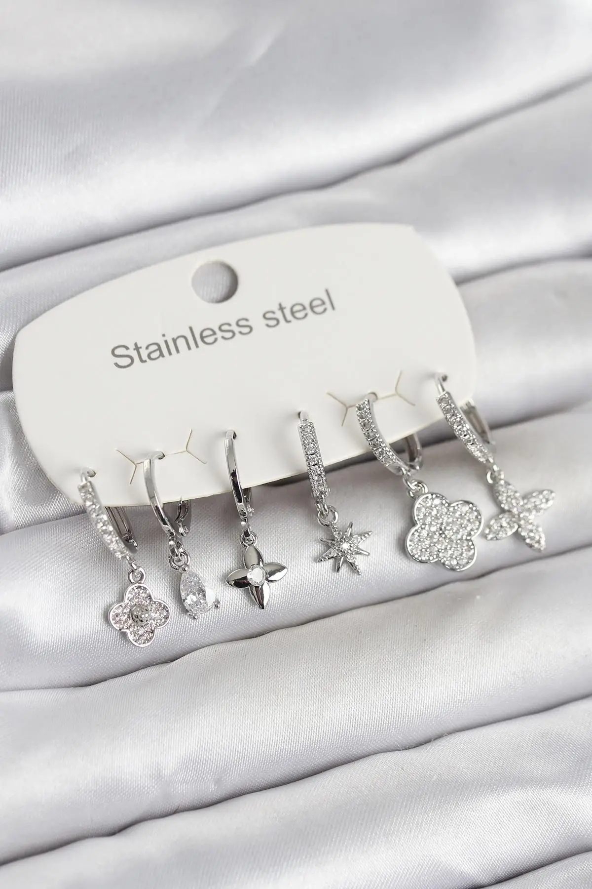 316L Çelik Gümüş Renk 6lı Set Yonca Model Kadın Küpe