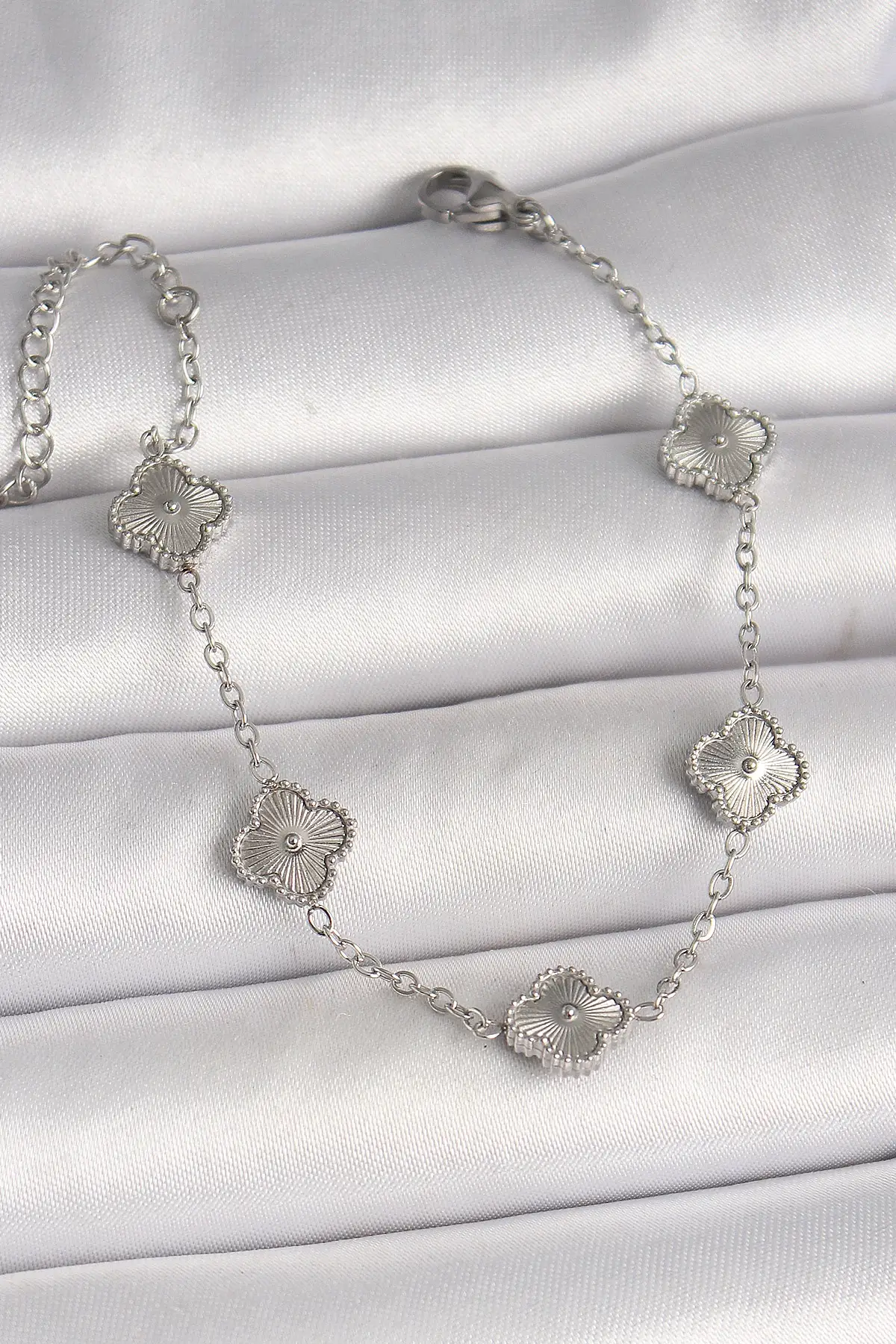 316L Çelik Gümüş Renk İşlemeli Baby Boy Yonca Model Kadın Bileklik