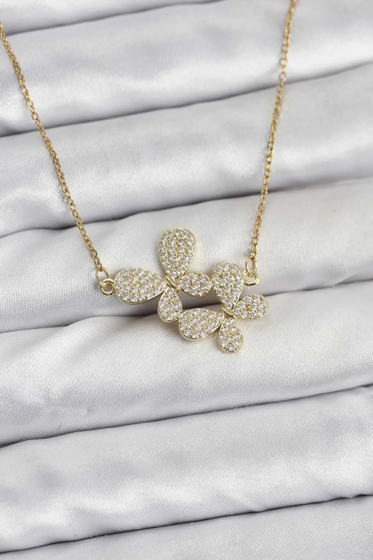 316L Çelik Zincir Gold Renk Zirkon Taşlı Kelebek Model Kadın Kolye