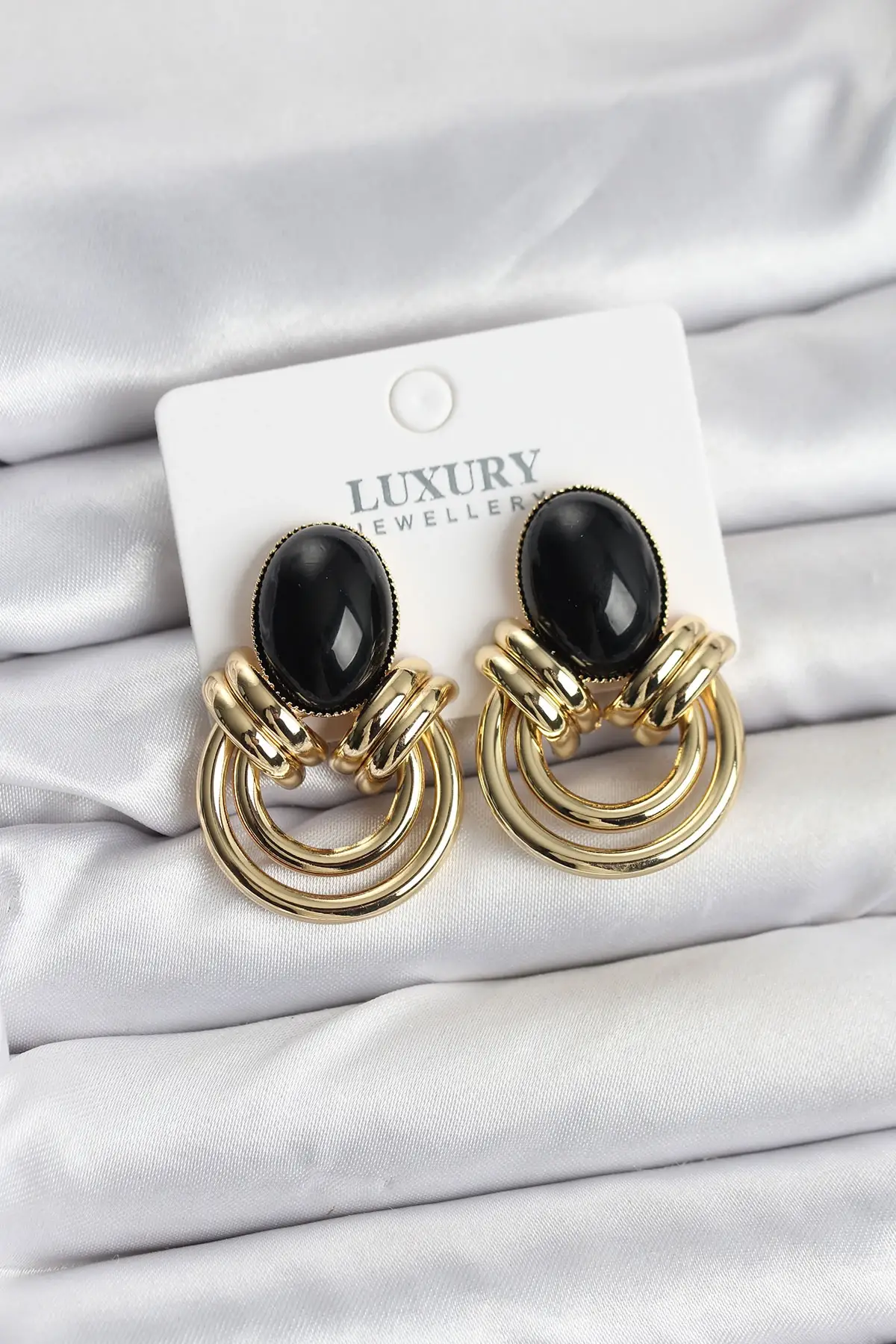 Pirinç Gold Renk Siyah Taşlı Vintage Kadın Küpe