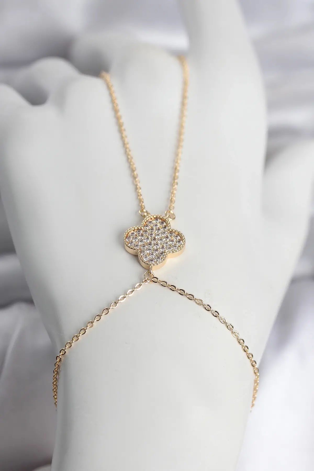 Pirinç Gold Renk Yonca Model Kadın Şahmeran