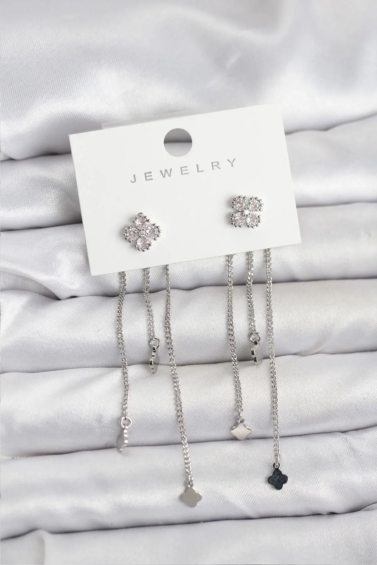 Pirinç Gümüş Renk Yonca Model Sallantılı Kadın Küpe