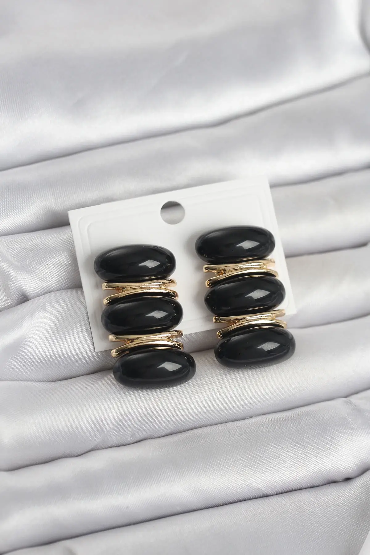 Siyah Vintage Model Gold Renk Kadın Küpe