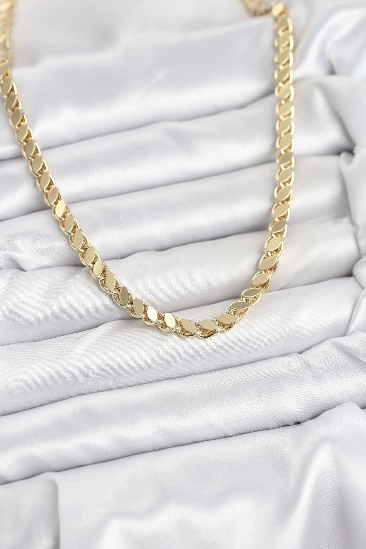 Xuping Gold Renk Arpa Kolye