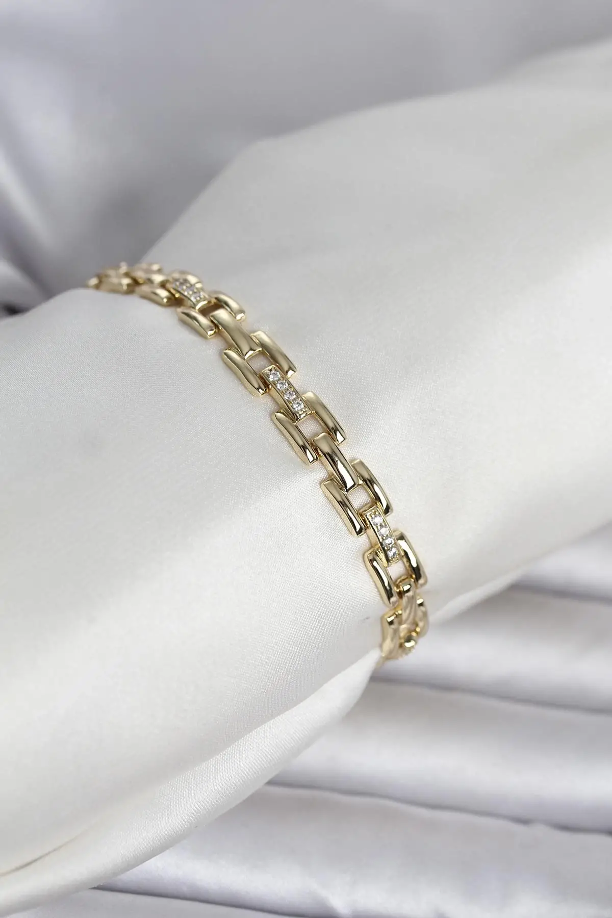 Xuping Zincir Model Gold Renk Kadın Bileklik