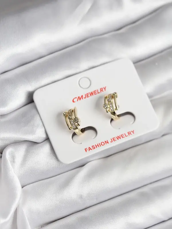 14K Gold Renk Kaplama Yarım Halka Zirkon Taşlı CM Kadın Küpe