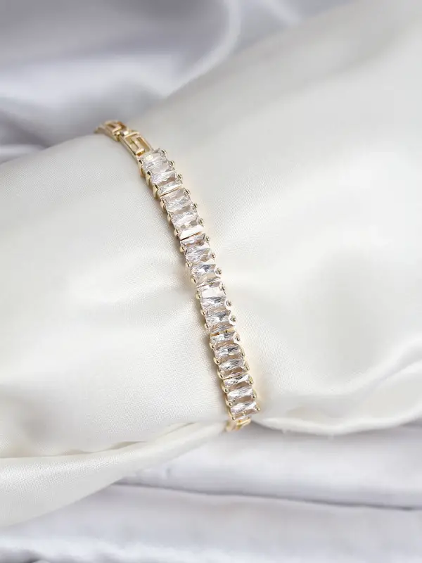 14K Gold Renk Kaplama Zirkon Taşlı Baget Model CM Kadın Bileklik