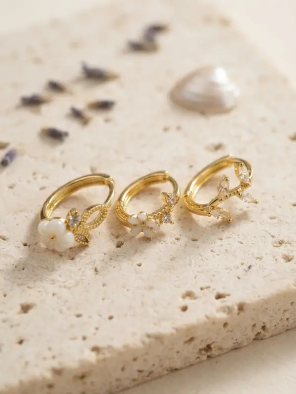 3 lü Set Çiçek Model Gold Renk Kadın Küpe