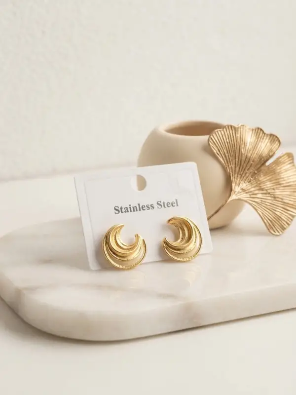 316L Çelik Gold Renk Ay Model Kadın Küpe