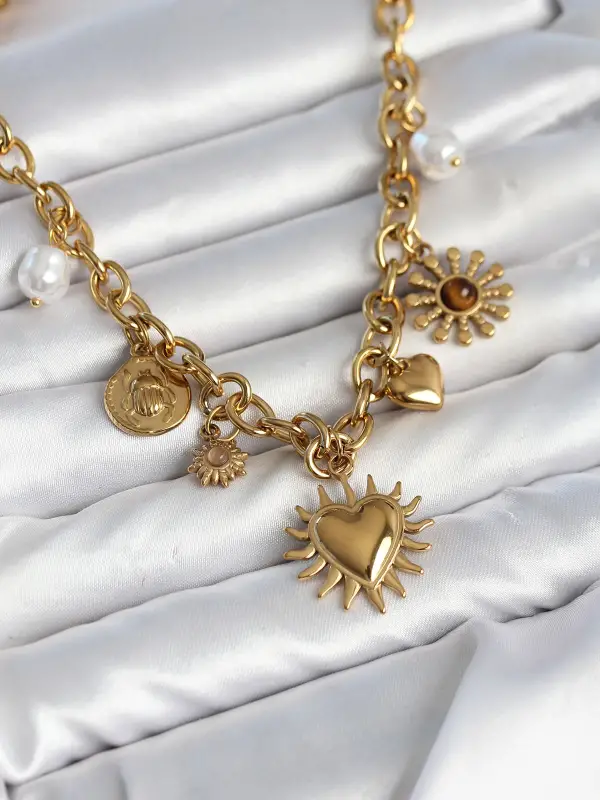 316L Çelik Gold Renk Charmlı Model Kadın Kolye