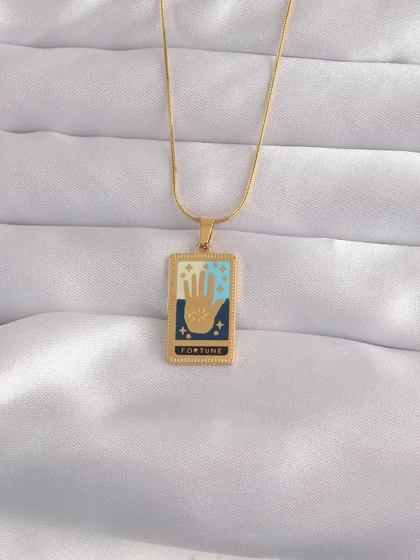 316L Çelik Gold Renk Karışık Mineli El Figür Tarot Kolye