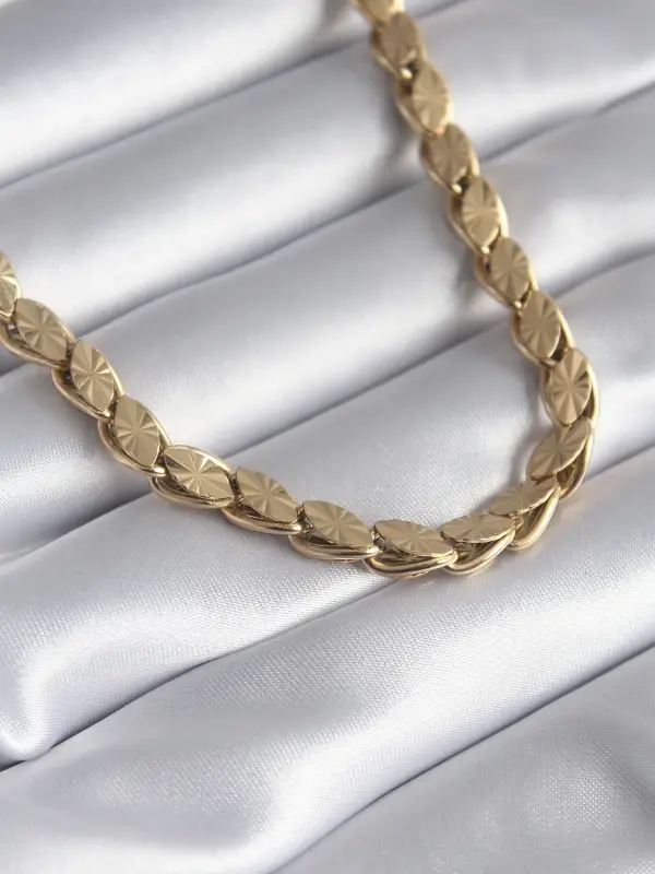 316L Çelik Gold Renk Lazer Kesim Arpa Zincir Model Kadın Kolye
