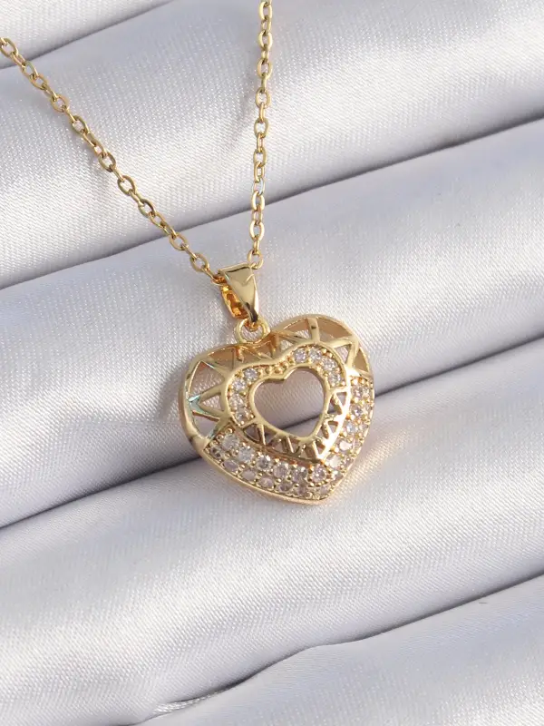 316L Çelik Gold Renk Zirkon Taşlı Kalp Model Vintage Kadın Kolye