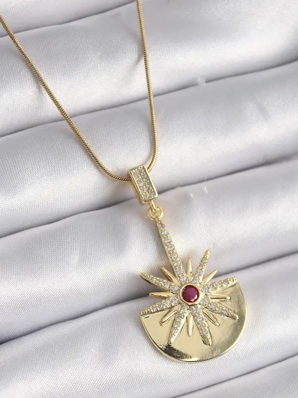 316L Çelik Gold Renk Zirkon Taşlı Yıldız Model Kadın Kolye