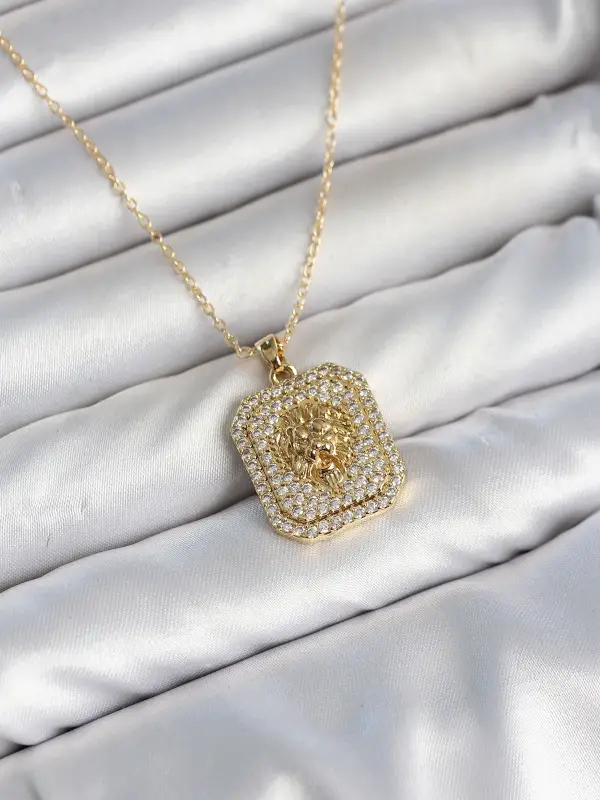 316L Çelik Zincir Gold Aslan Madalyon Model Zirkon Taşlı Kadın Kolye