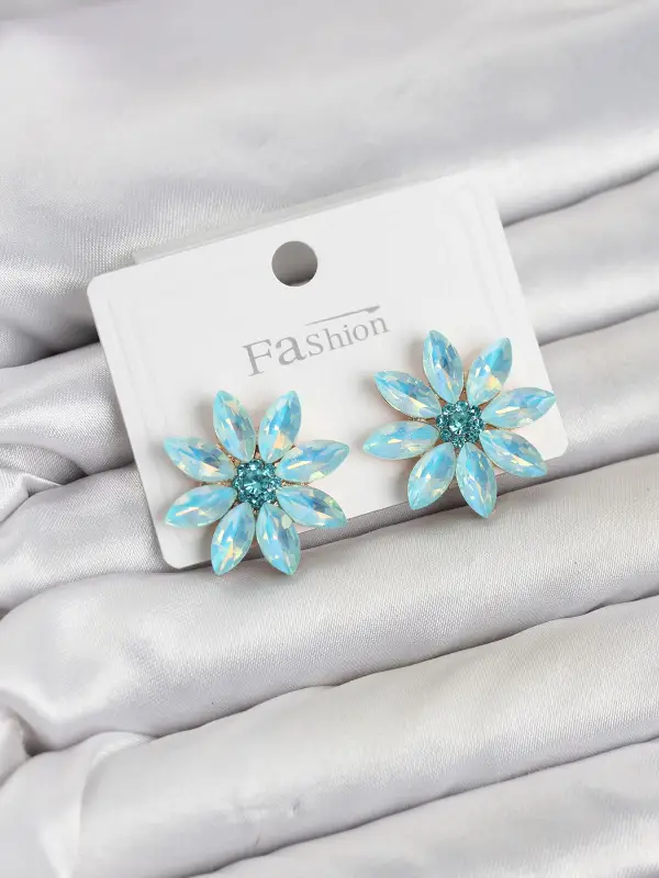 Buz Mavisi Renk Kristal Taşlı Lotus Çiçek Model Kadın Küpe