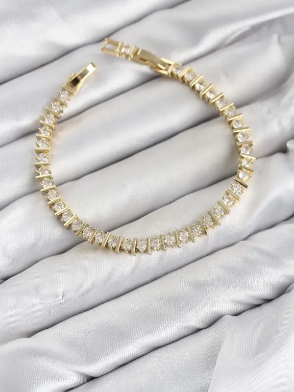 CM Şerit Model Zirkon Taşlı VIP Seri Gold Renk Pirinç Kadın Bileklik
