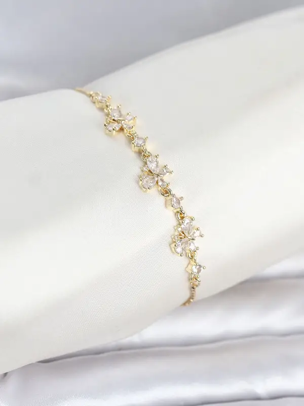 Gold Renk Pirinç Kelebek Model Asansörlü Model Kadın Bileklik