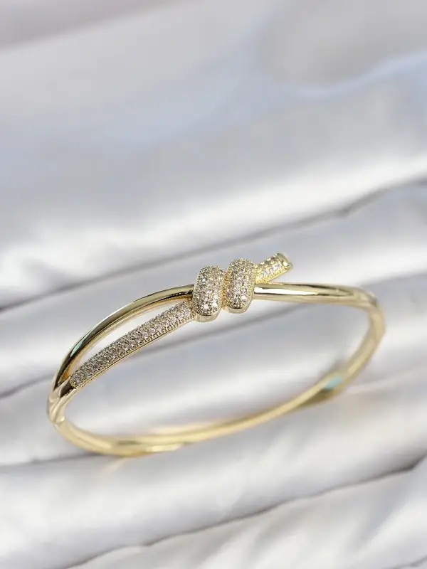 Gold Renk Zirkon Taşlı Düğüm Model Kadın Kelepçe Kadın Bileklik