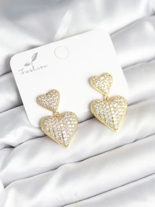 Kalp Model Zirkon Taşlı Gold Renk Pirinç Kadın Küpe