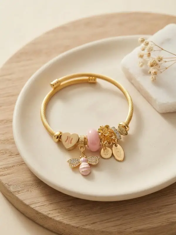 Kalp ve Arı Model Pembe Charmlı Bileklik
