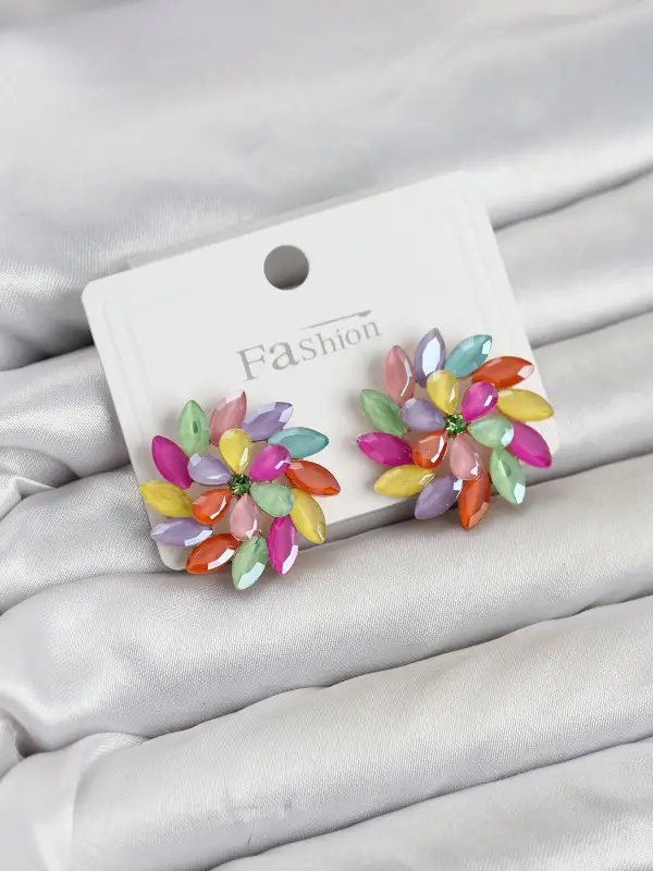 Karışık Renk Kristal Taşlı Çiçek Model Kadın Küpe