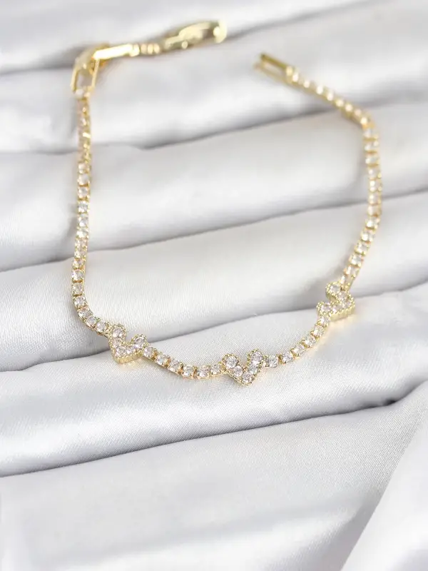 Pirinç Gold Renk Kalp Model Zirkon Taşlı Su Yolu Kadın Bileklik