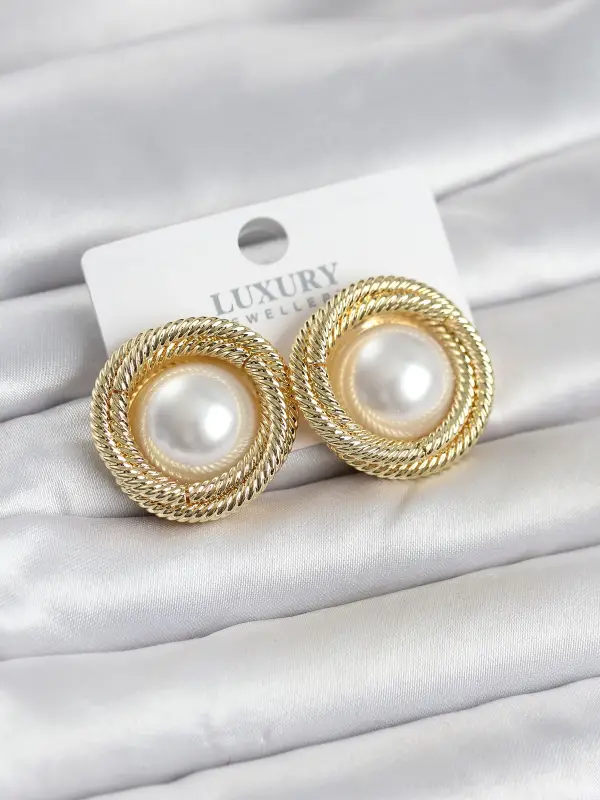 Pirinç Gold Renk Sarmal Model İncili Kadın Küpe