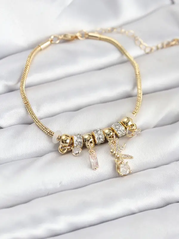 Pirinç Gold Renk Tinkerbell Charmlı Kadın Bileklik