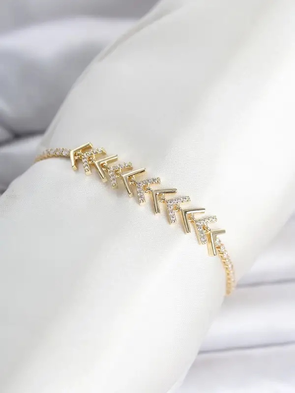 Pirinç Gold Renk Zirkon Taşlı Çavuş Model Su Yolu Kadın Bileklik
