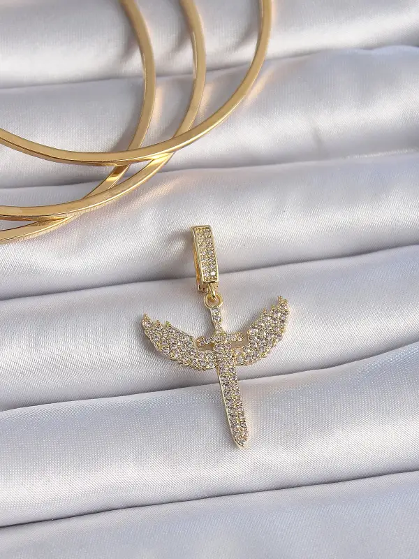 Pirinç Gold Renk Zirkon Taşlı Mikail Model Ajda Charm