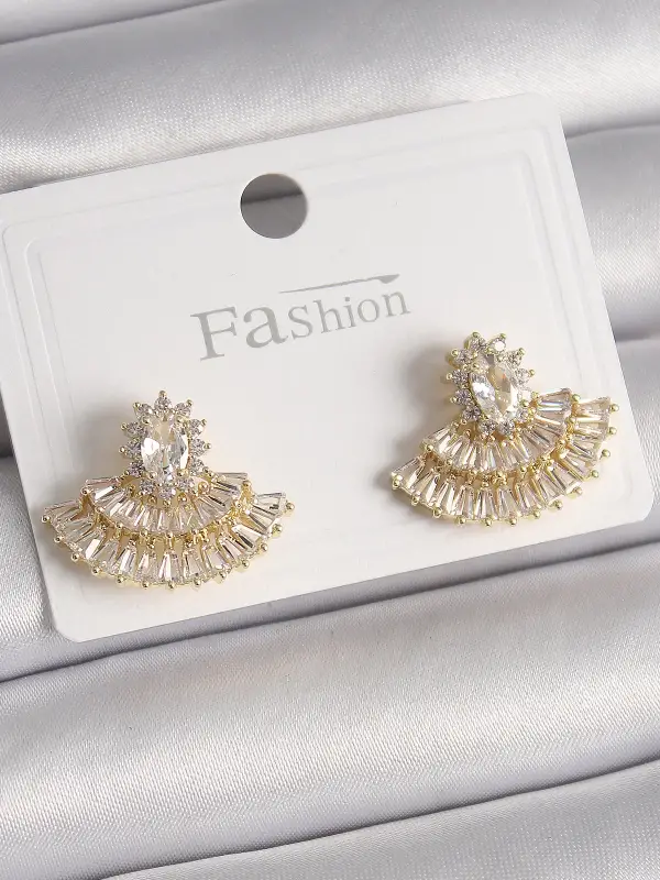 Pirinç Gold Renk Zirkon Taşlı Yelpaze Model Kadın Küpe