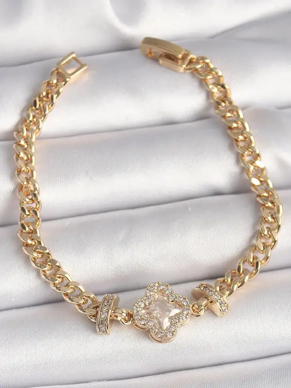 Pirinç Gold Renk Zirkon Taşlı Yonca Figür Zincir Model Kadın Bileklik