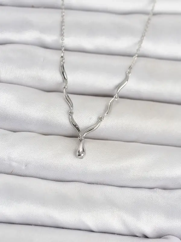 Pirinç Gümüş Renk Damla Model Kadın Kolye