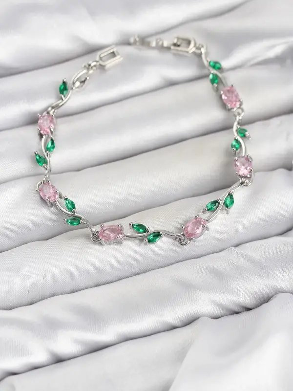 Pirinç Gümüş Renk Pembe Zirkon Taşlı Çiçek Model Kadın Bileklik