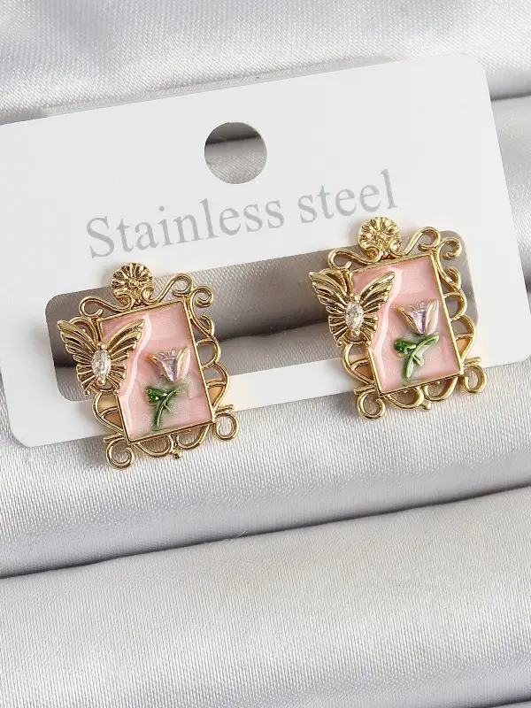 Pirinç Pembe Mineli Sanatsal Portre Model Gold Renk Kadın Küpe