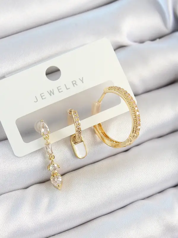 Pirinç Zirkon Taşlı Sallantılı Model Gold Renk 3lü Çift Kadın Küpe Set