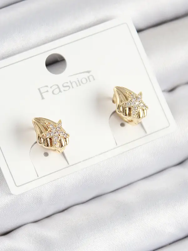 Pirinç Zirkon Taşlı Yıldız Model Gold Renk Çocuk Küpe
