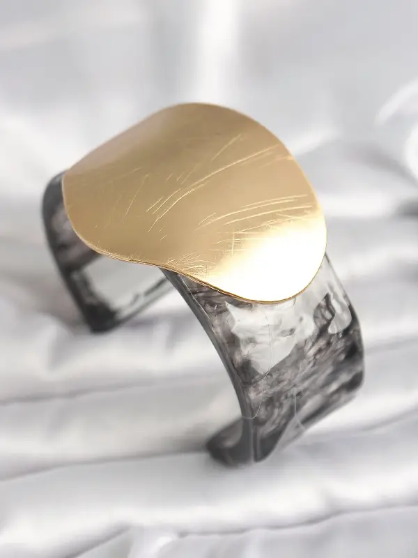 Siyah Mermer Desen Akrilik Plastik Gold Daire Plaka Model Vintage Kadın Bilezik