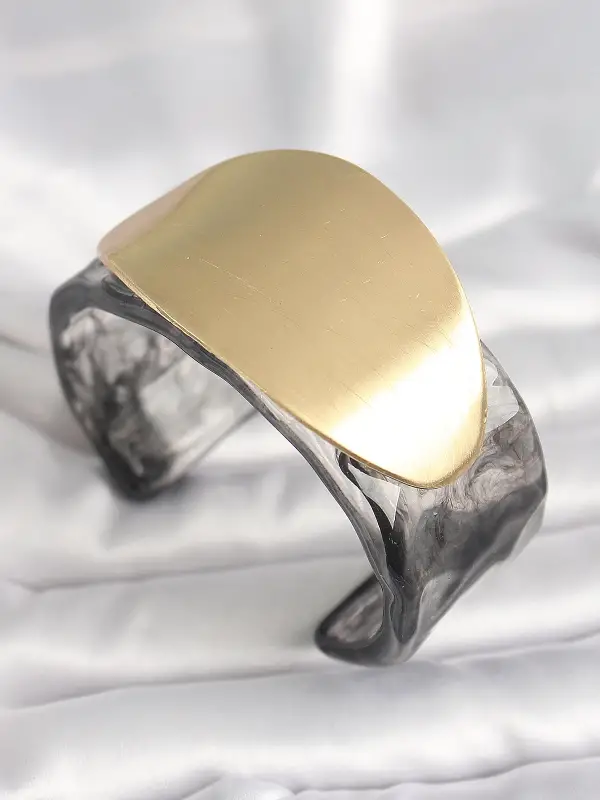 Siyah Mermer Desen Akrilik Plastik Gold Oval Plaka Model Vintage Kadın Bilezik