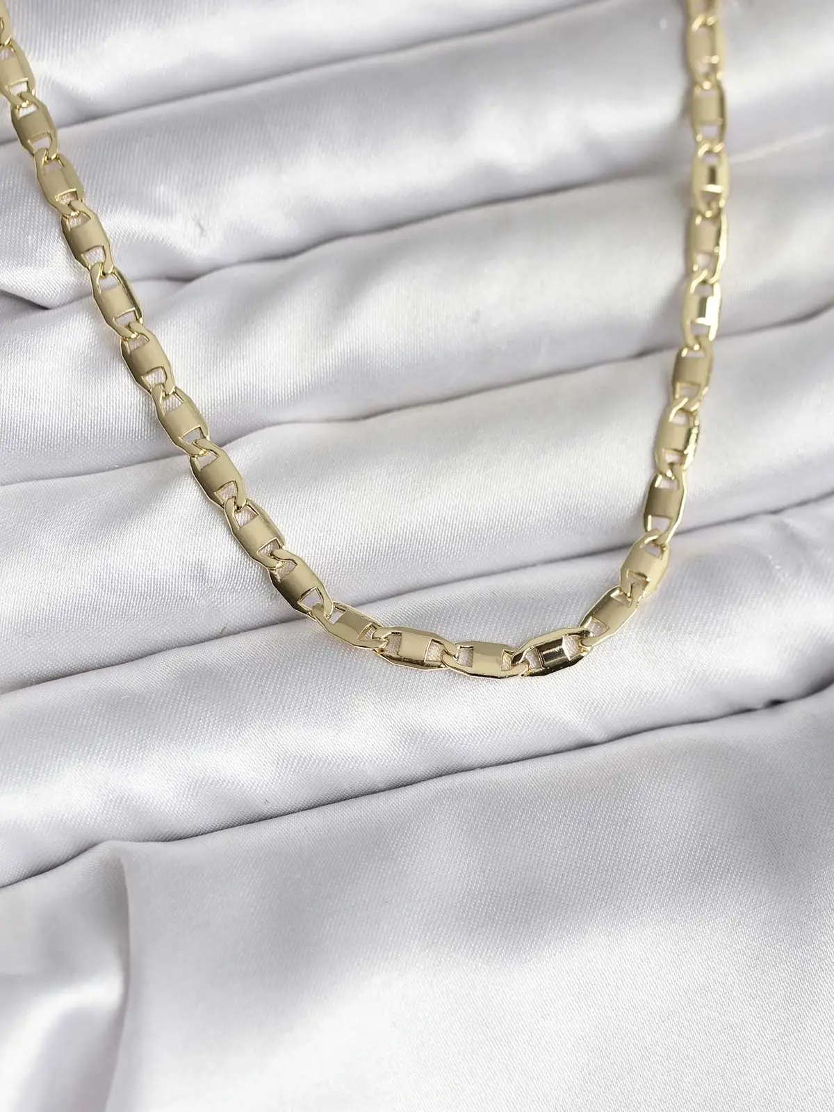 14K Gold Renk Kaplama Plaka Ezme Model Zincirli CM Kadın Kolye