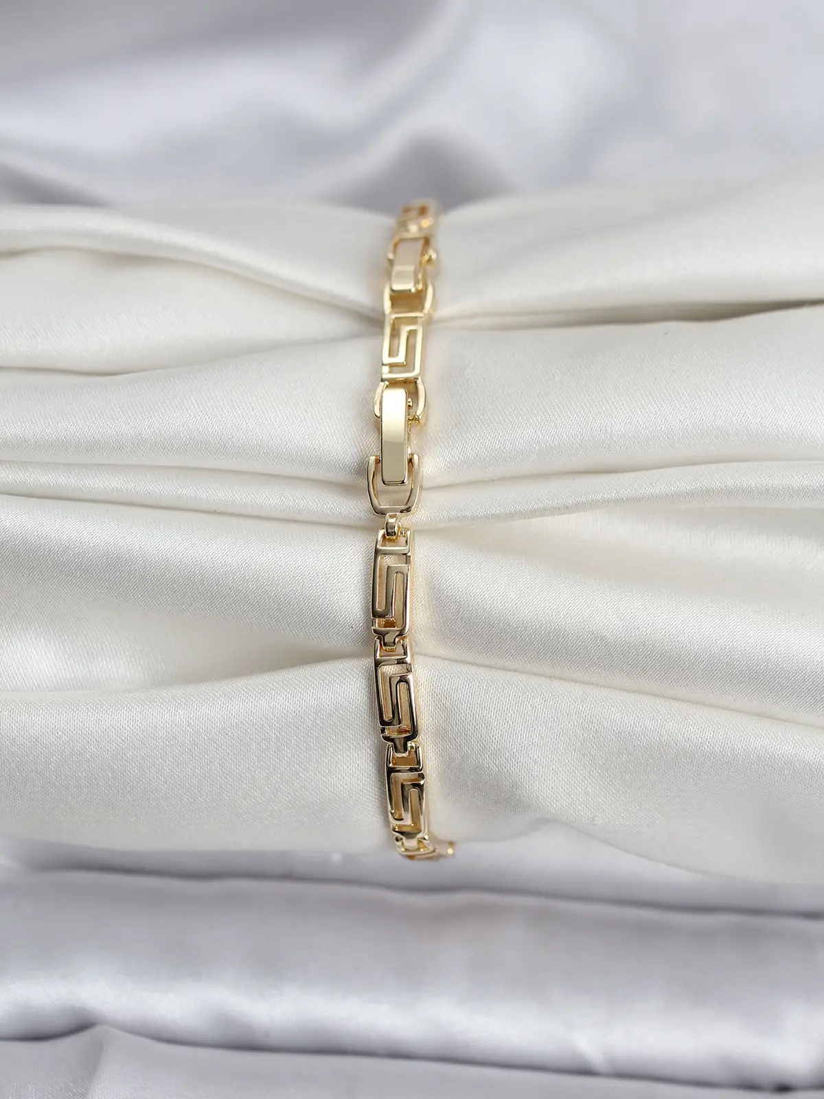 14K Gold Renk Kaplama Zirkon Taşlı Baget Model CM Kadın Bileklik