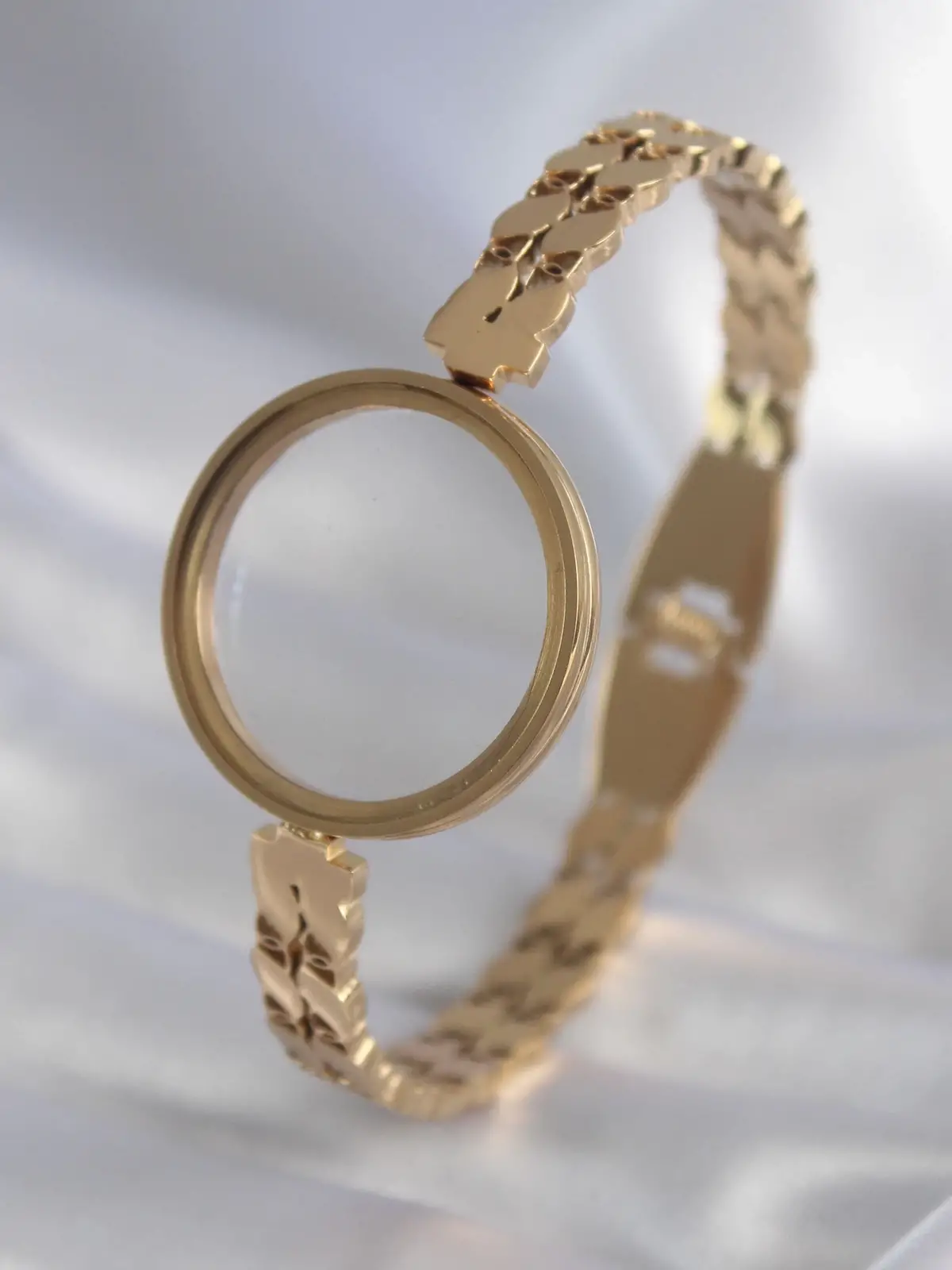 316L Çelik Gold Renk Arpa İşleme Açılabilir Fanus Model Kadın Kelepçe