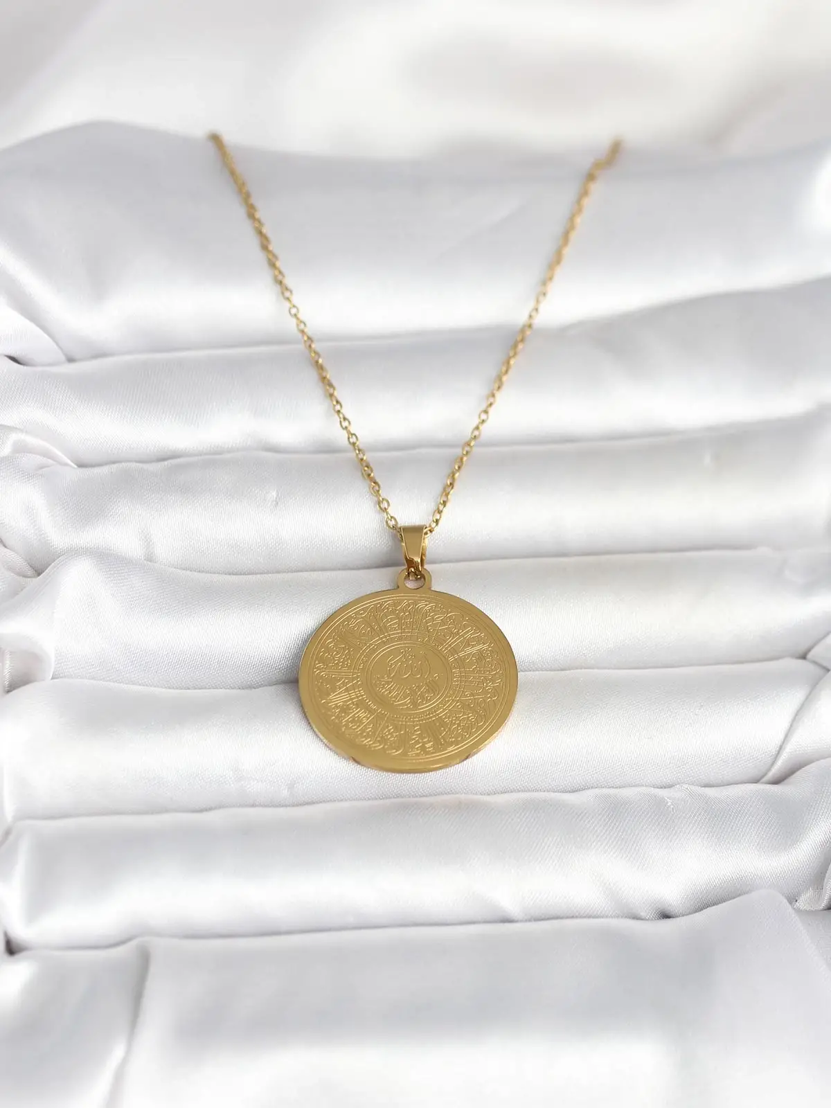 316L Çelik Gold Renk Ayetel Kürsi Yazılı Kolye