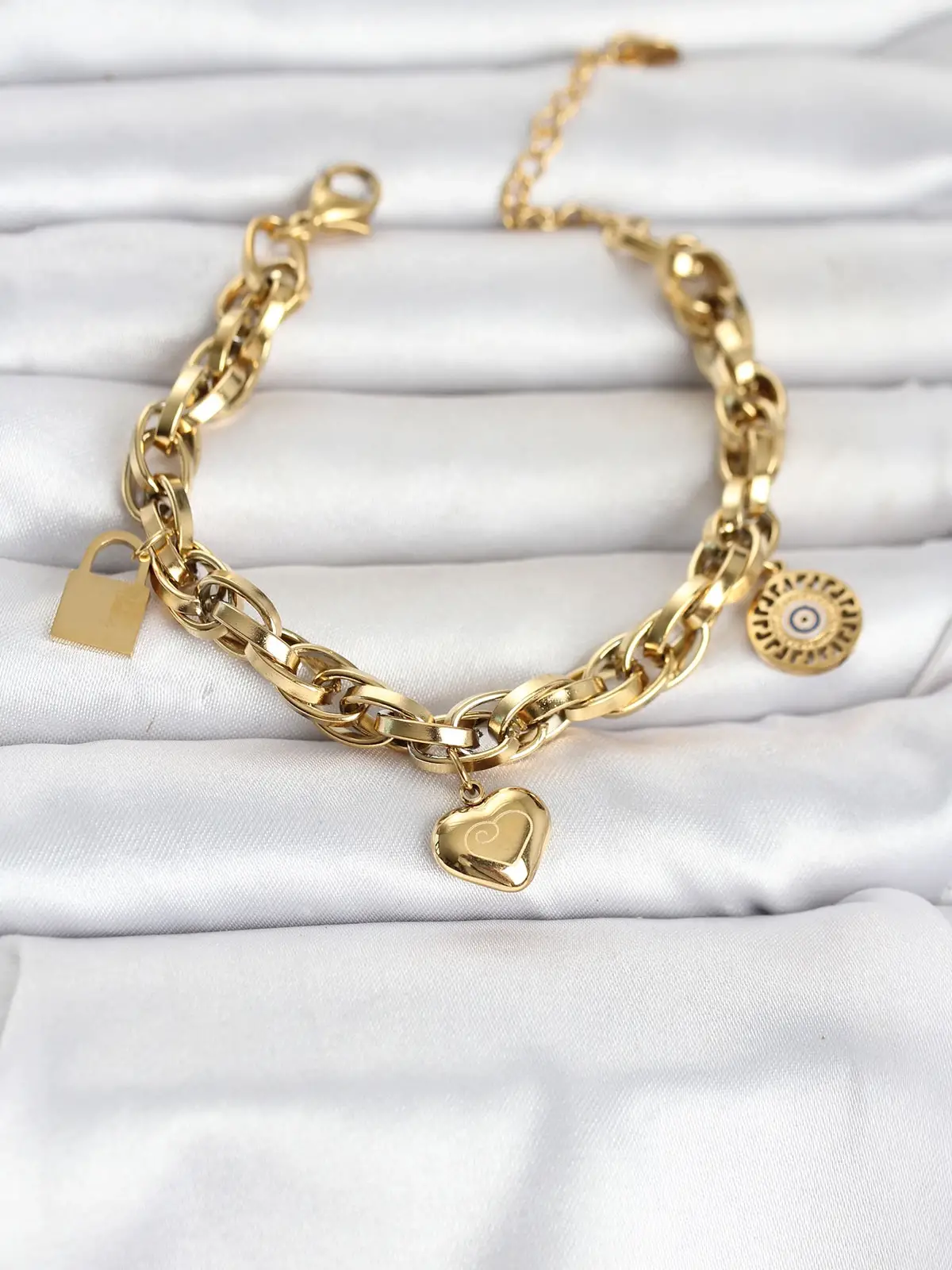 316L Çelik Gold Renk Charmlı Kalın Burgu Model Kadın Bileklik