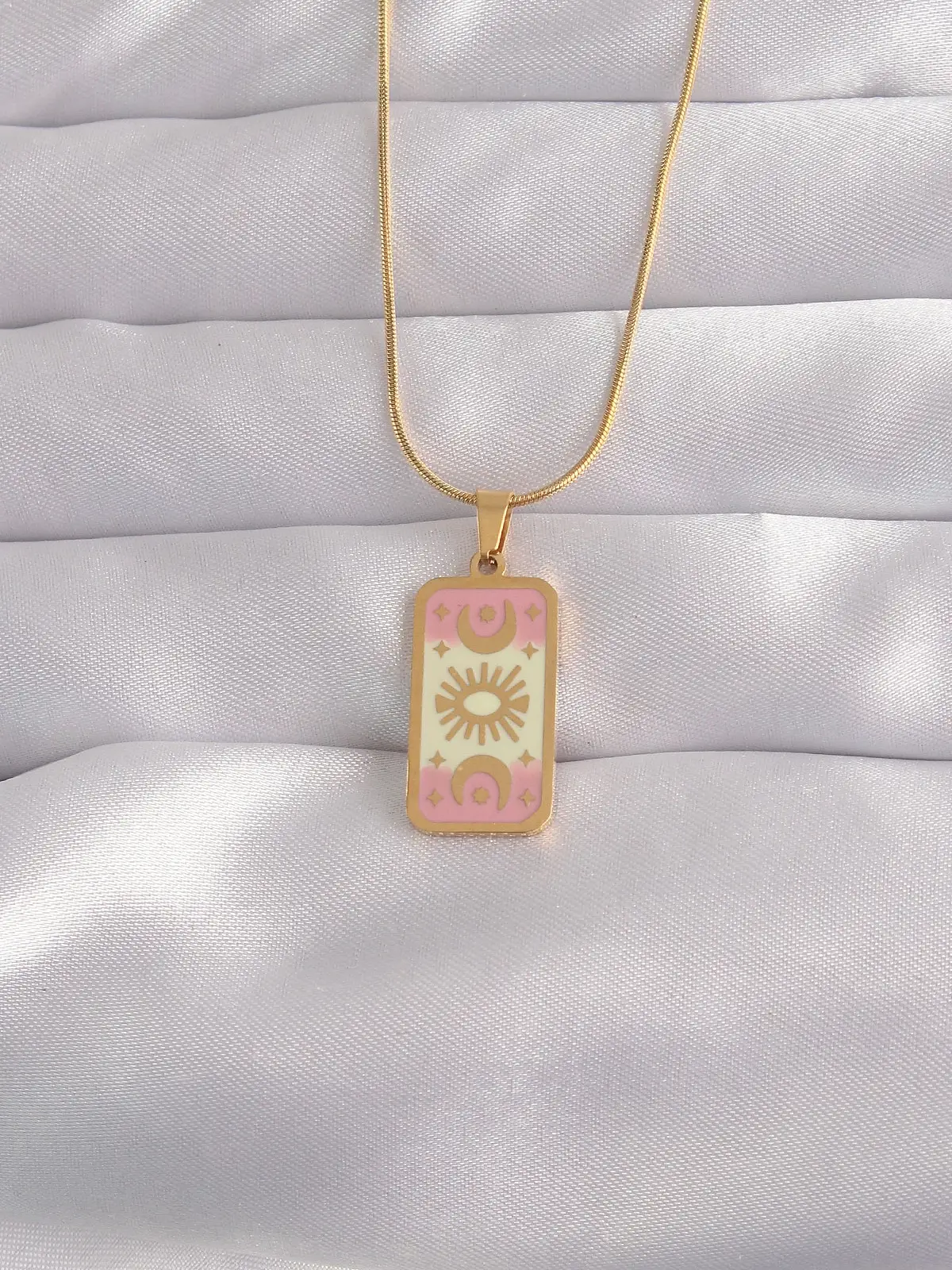 316L Çelik Gold Renk Karışık Mineli Ay Figür Tarot Kolye